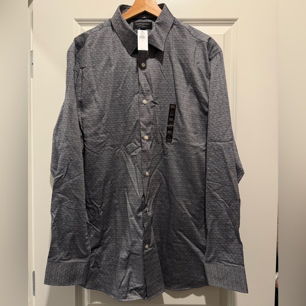 Banana Republic Blue Patterned Button-Up Shirt